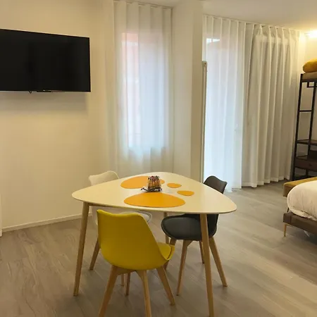 Golden House Apartsuite Apartman