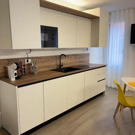 Golden House Apartsuite